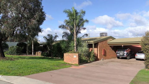 Elwood House - Accommodation in Surfers Paradise 3