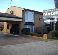 Estelle Kramer Motel - Accommodation in Surfers Paradise
