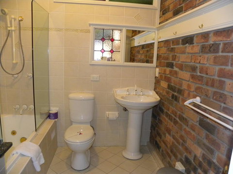 Ettalong Beach Tourist Resort - Accommodation in Surfers Paradise 1