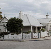 Evelyn House - Accommodation in Surfers Paradise
