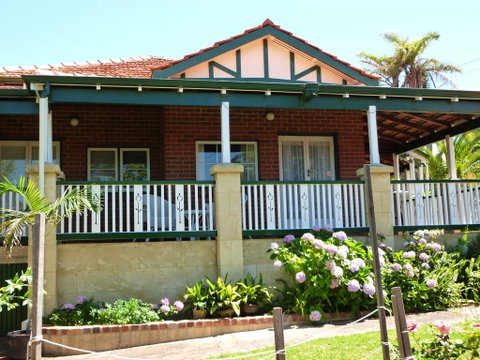 Exley House B&B - Accommodation in Surfers Paradise 0