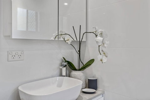 Fairlight Whispers - 10 Minutes From Manly - Accommodation in Surfers Paradise 2