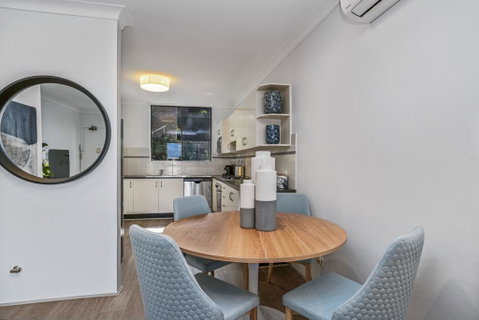 Fairlight Whispers - 10 Minutes From Manly - Accommodation in Surfers Paradise 1