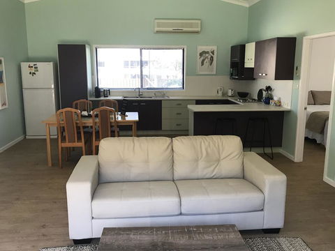 FAIRVIEW 25A - Waterfront Home - Accommodation in Surfers Paradise 2