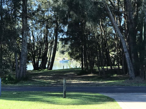 FAIRVIEW 25A - Waterfront Home - Accommodation in Surfers Paradise 0