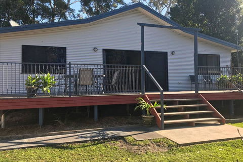 FAIRVIEW COTTAGE 25B - Waterfront Accommodation - Accommodation in Surfers Paradise 2
