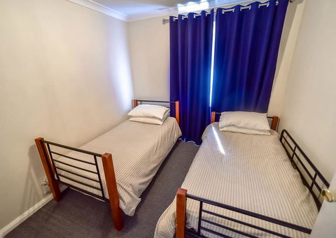 Family Breaks - Accommodation in Surfers Paradise 1