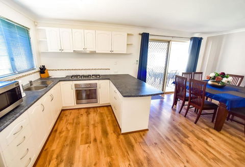 Family Breaks - Accommodation in Surfers Paradise 0