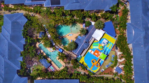 FAMILY PARADISE - Accommodation in Surfers Paradise 0