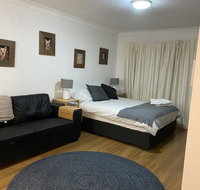 Family Unit March St Orange - Accommodation in Surfers Paradise