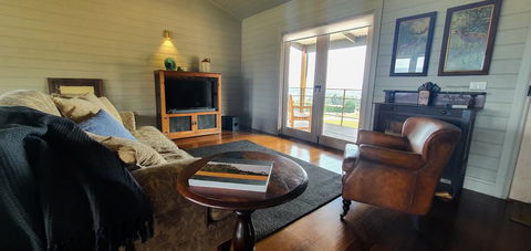 Fellcroft Farmstay - Accommodation in Surfers Paradise 2