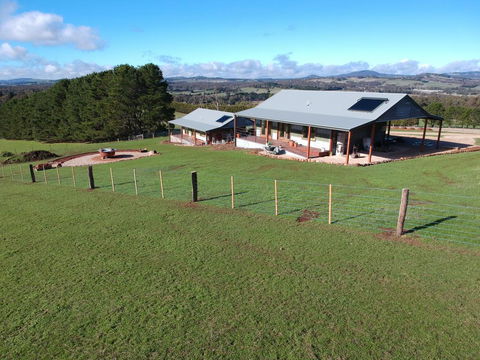 Fellcroft Farmstay - Accommodation in Surfers Paradise 0