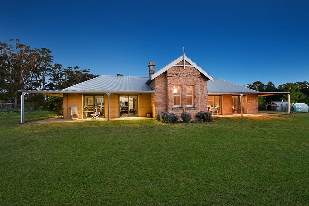 Mincha ACT Accommodation in Surfers Paradise