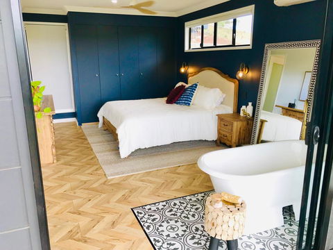 Fletchers Ridge Brand New Luxury Guest House - Accommodation in Surfers Paradise 1