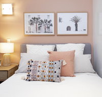 Former Dress Circle Nth Adelaide Apt with Aircon - Accommodation in Surfers Paradise