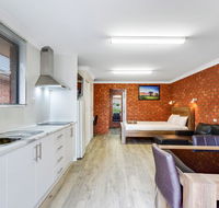 Fossicker Caravan Park - Accommodation in Surfers Paradise