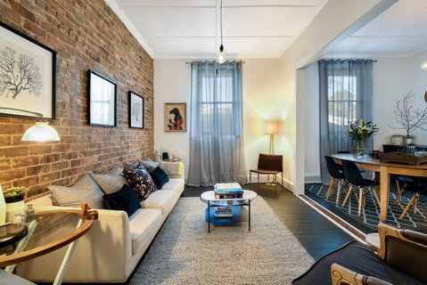 Fox And Hound - Accommodation in Surfers Paradise 2