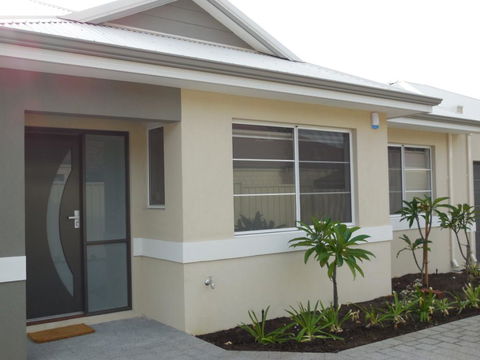 Frangipani Villa Innaloo - Accommodation in Surfers Paradise 0
