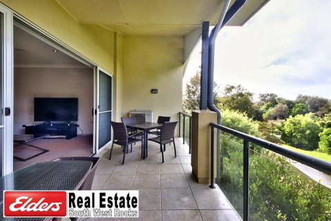 Front Creek Unit No 5 - Accommodation in Surfers Paradise 0
