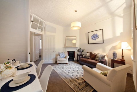 FUN TIMES In HUGE House 1 Minute To SYDNEY HARBOUR - Accommodation in Surfers Paradise 0