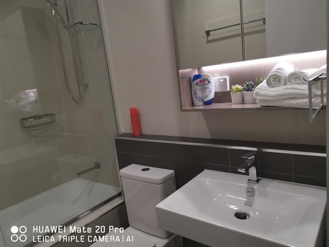 G3 Apartment - Accommodation in Surfers Paradise 2