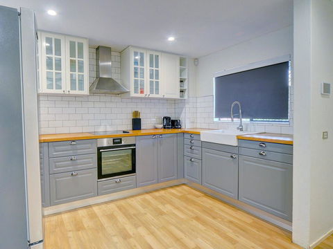 GCHM Beachside Getaway With Netflix & Wi-Fi - Accommodation in Surfers Paradise 1