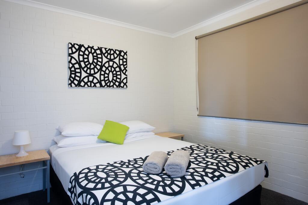 Mahomets Flats WA Accommodation in Surfers Paradise