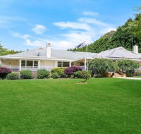 Gerron Park - country luxe tennis court and pool - Accommodation in Surfers Paradise