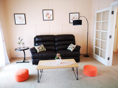 GH1886 - Accommodation in Surfers Paradise 0