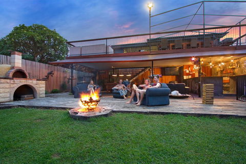 Gladstone Backpackers - Accommodation in Surfers Paradise 0