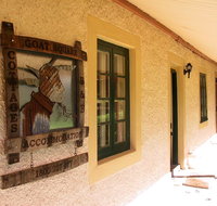Goat Square Cottages - Accommodation in Surfers Paradise