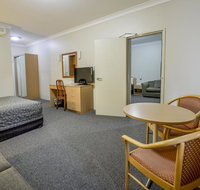Golden Guitar Motor Inn - Accommodation in Surfers Paradise