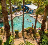 Gorgeous 4 Bed Beachside Apartment - Diamond Beach Resort - Accommodation in Surfers Paradise