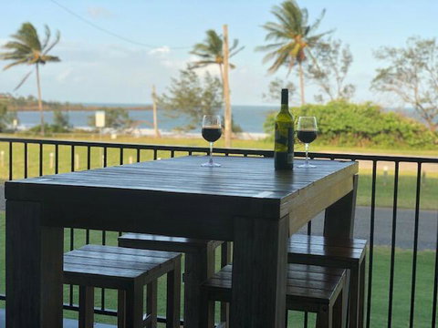 Grasstree Beachfront Shacks - Accommodation in Surfers Paradise 0