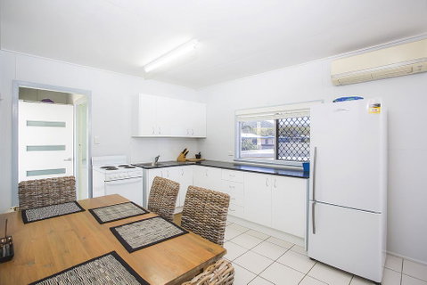 Grasstree Beachfront Shacks - Accommodation in Surfers Paradise 1