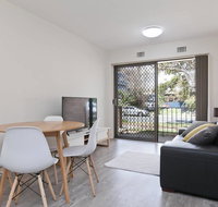 Great South Perth Location with Reserved Parking - Accommodation in Surfers Paradise