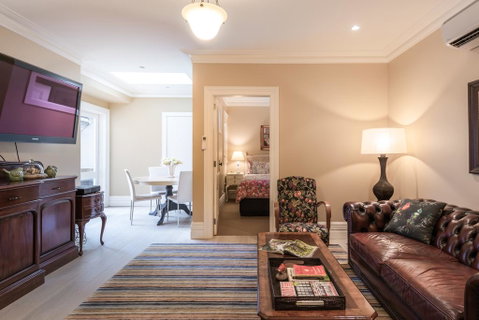 Greenwich Heritage - Accommodation in Surfers Paradise 0
