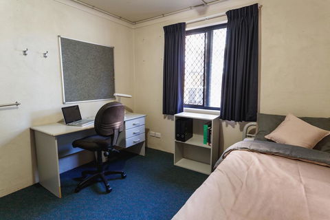 Guild House 6 Bedroom Flat - Accommodation in Surfers Paradise 3