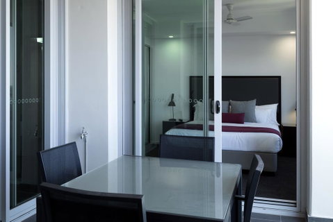 H On Mitchell Apartment Hotel - Accommodation in Surfers Paradise 1
