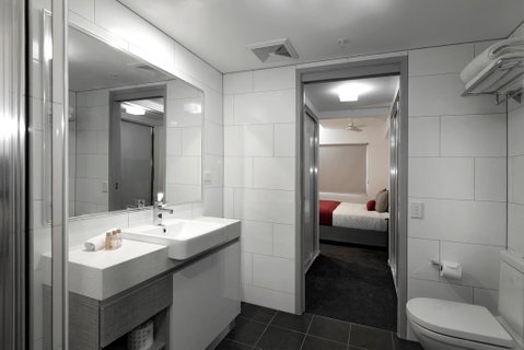 H On Mitchell Apartment Hotel - Accommodation in Surfers Paradise 2