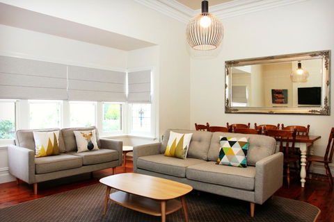 Hansen Street Retreat - Accommodation in Surfers Paradise 1