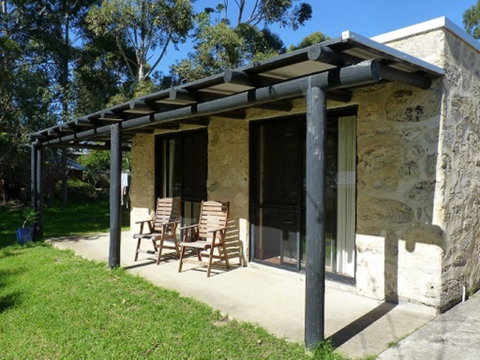 Happy Dogs Cottage Margaret River - Accommodation in Surfers Paradise 0