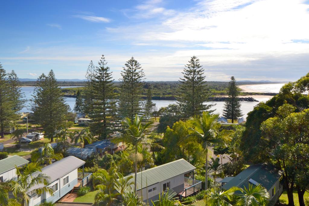 Lighthouse Beach ACT Accommodation in Surfers Paradise