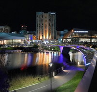 Hello Adelaide Motel and Apartments - Accommodation in Surfers Paradise
