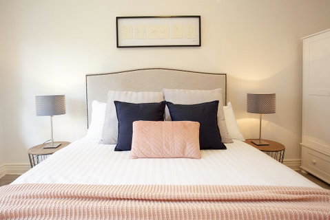 Heritage Home Metres From Manly Beaches And Dining - Accommodation in Surfers Paradise 3