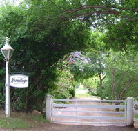 Hermitage Cottage - Accommodation in Surfers Paradise