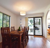 Holiday House - Accommodation in Surfers Paradise