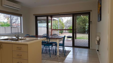 Homely Getaways - Eighth Street Mildura - Accommodation in Surfers Paradise 0