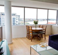 Honeysuckle Executive Suites - Accommodation in Surfers Paradise