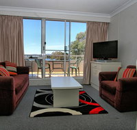 Horizons 213/10 Kosciuszko Road - Accommodation in Surfers Paradise